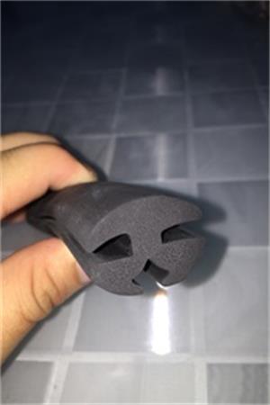 �����L(f��ng)�����ڗl